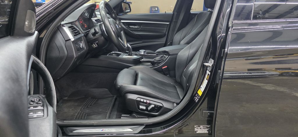 2016 BMW 3 Series Image 8