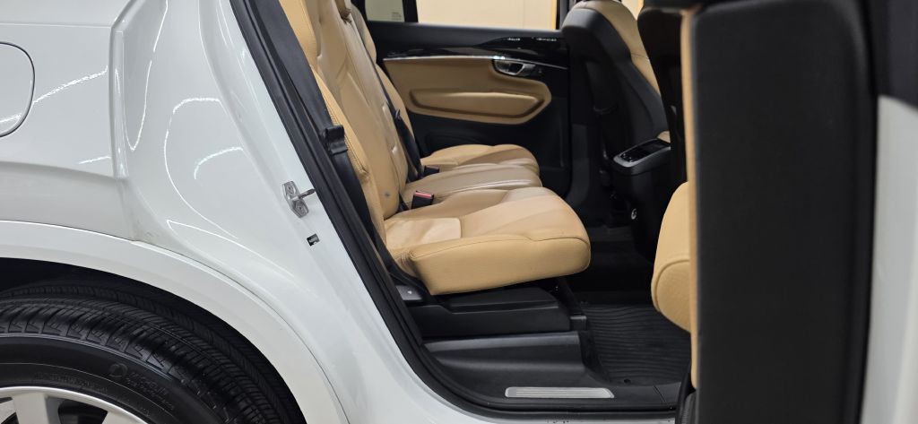 2018 Volvo XC90 Image 12