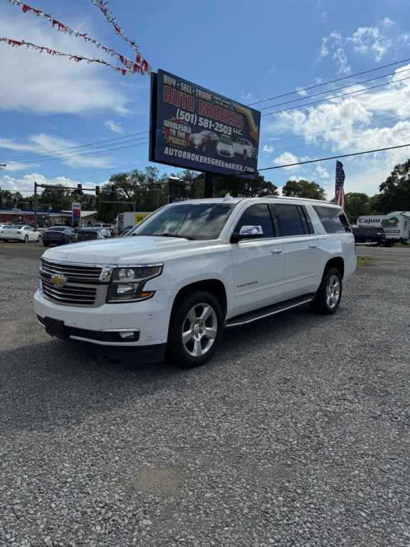2016 Chevrolet Suburban Image 1