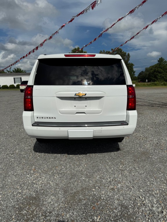 2016 Chevrolet Suburban Image 6