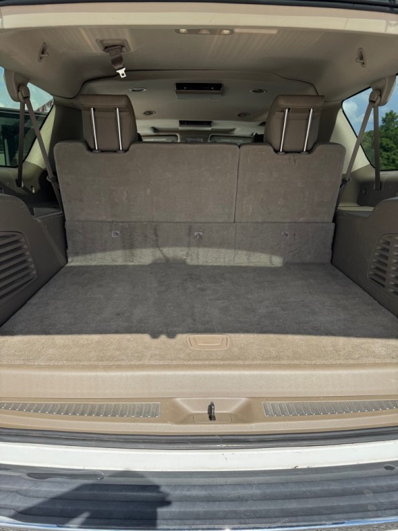 2016 Chevrolet Suburban Image 13