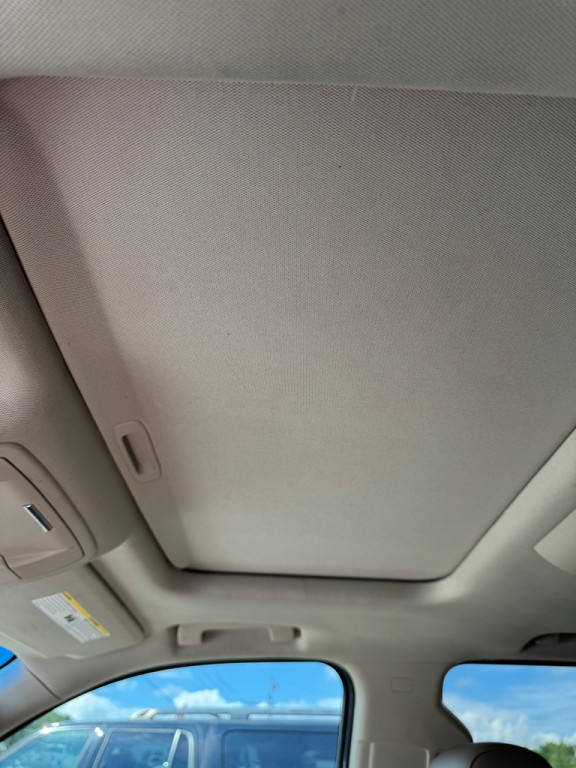 2016 Chevrolet Suburban Image 14