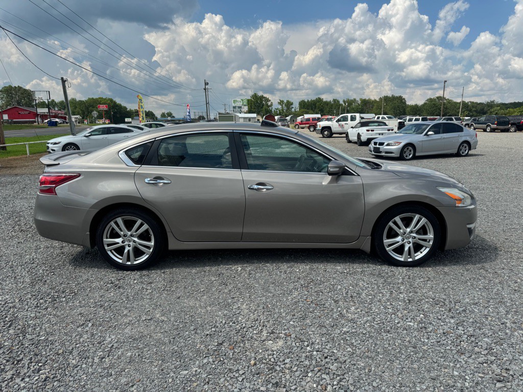 2013 Nissan Altima Image 4