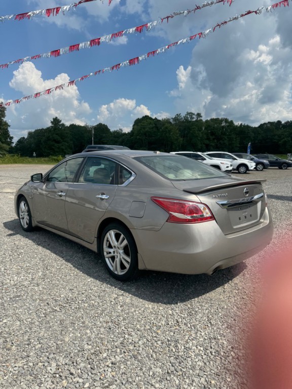 2013 Nissan Altima Image 7