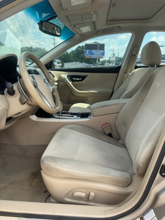 2013 Nissan Altima Image 9