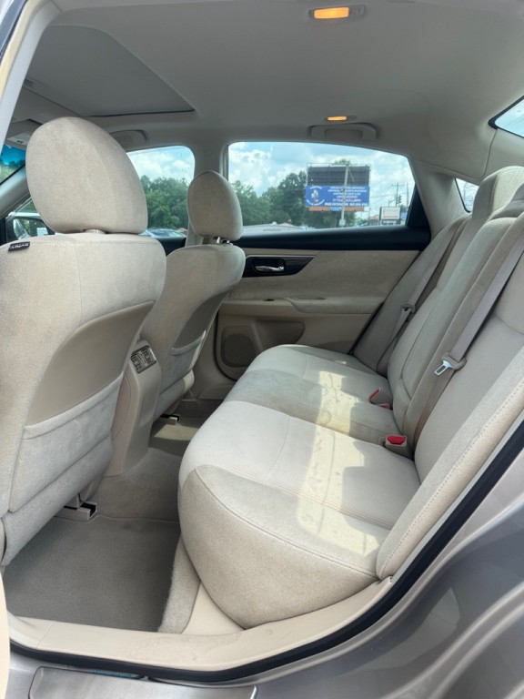 2013 Nissan Altima Image 10