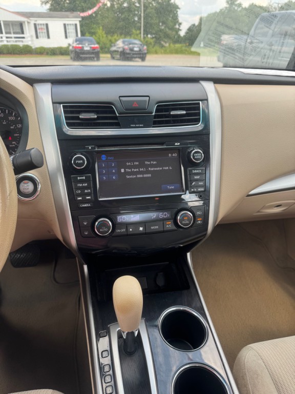 2013 Nissan Altima Image 11