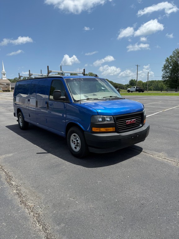 2018 GMC Savana Image 3