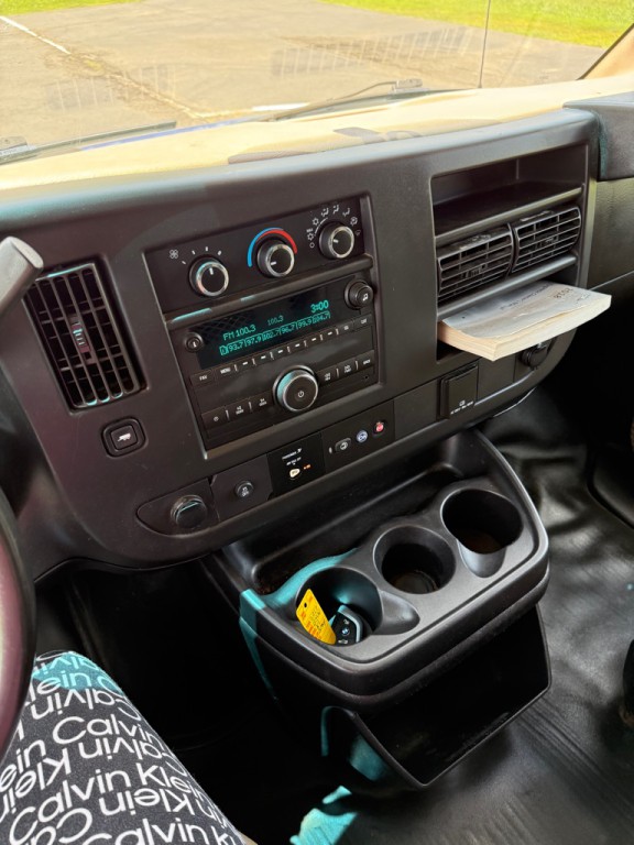2018 GMC Savana Image 11