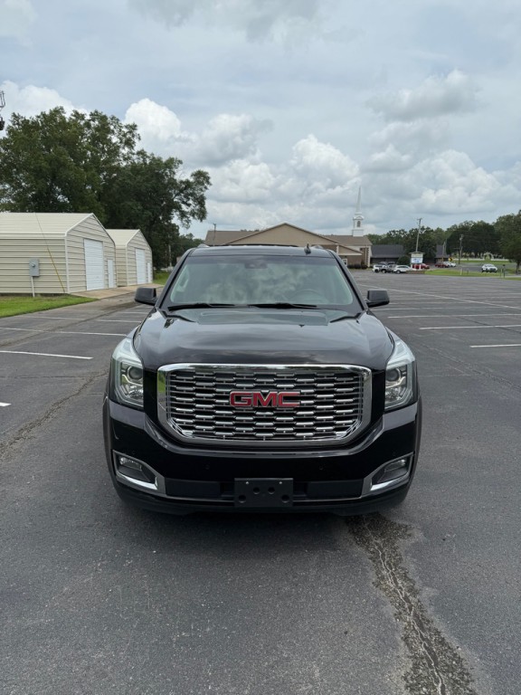 2018 GMC Yukon Image 2