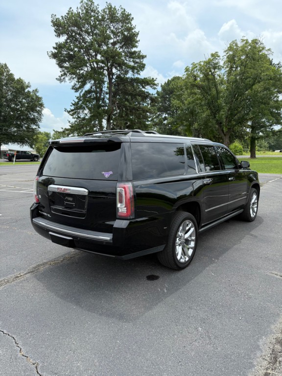 2018 GMC Yukon Image 4