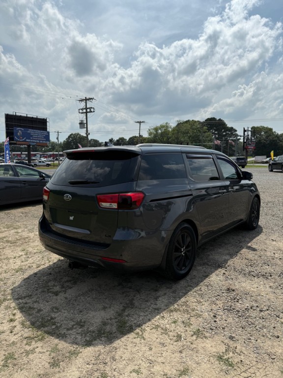 2016 Kia Sedona Image 4