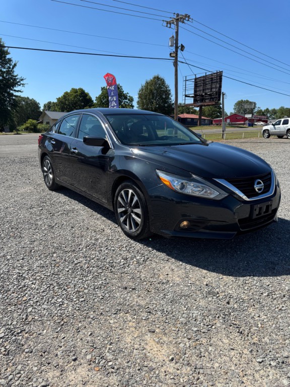 2017 Nissan Altima Image 3