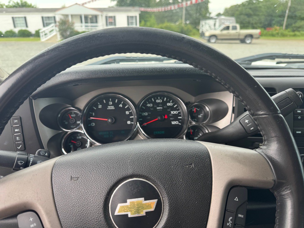 2011 Chevrolet Silverado 1500 Image 11