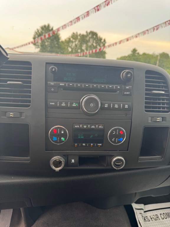 2011 Chevrolet Silverado 1500 Image 12