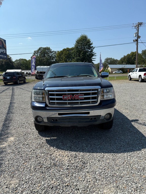 2011 GMC Sierra Image 2