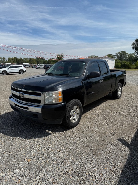 2010 Chevrolet Silverado 1500 Image 1