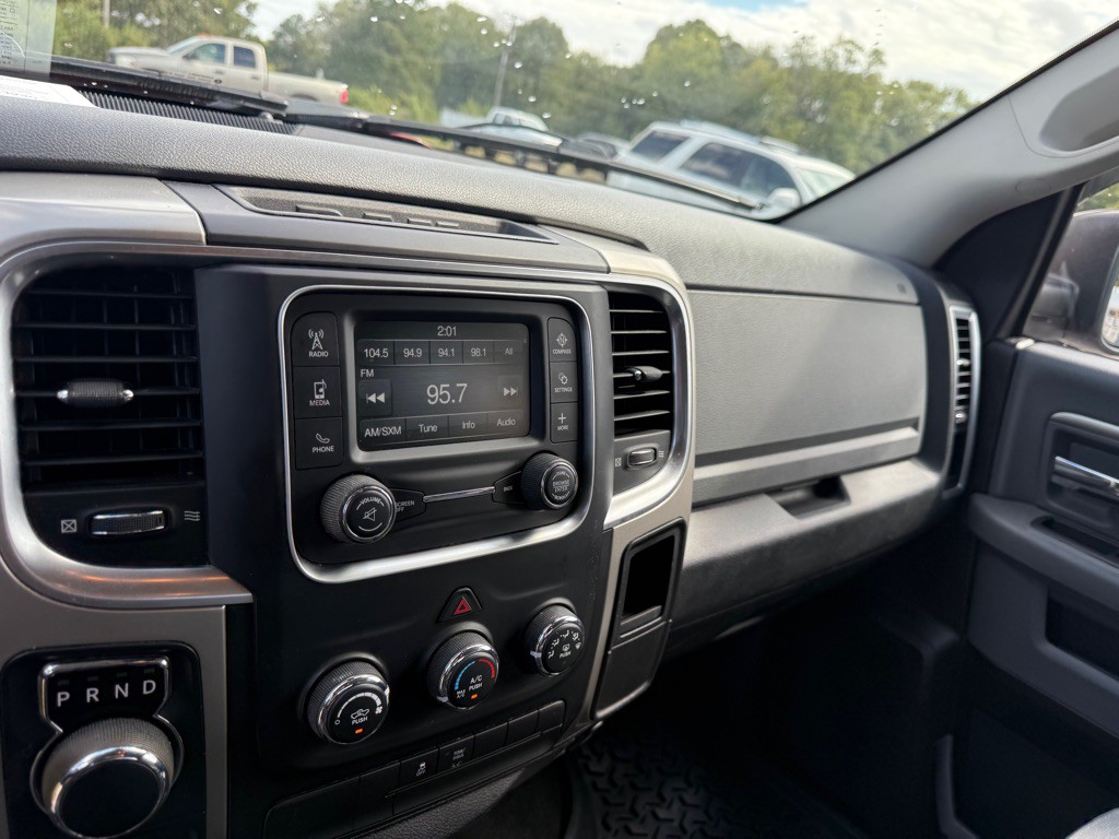 2015 RAM 1500 Image 9