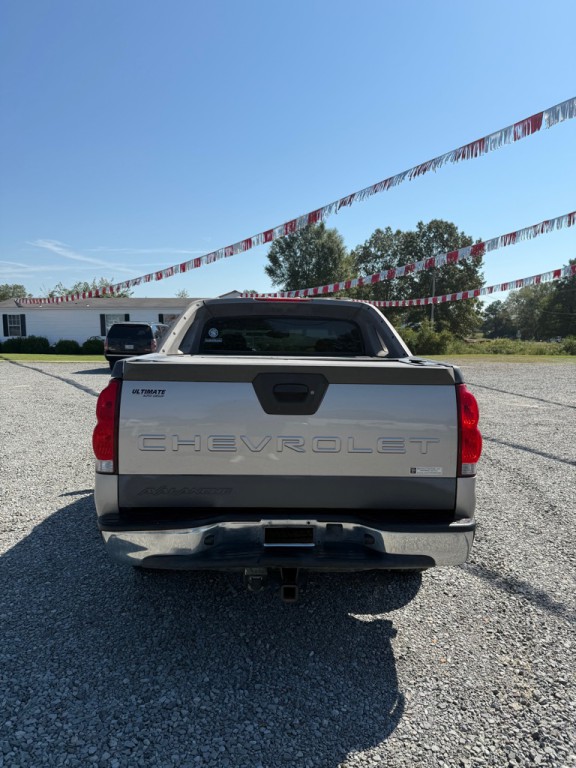 2005 Chevrolet Avalanche Image 5