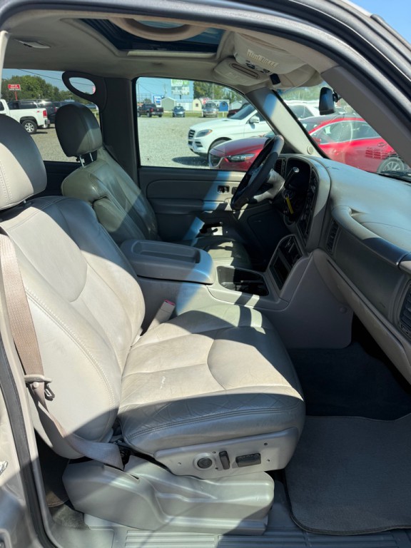2005 Chevrolet Avalanche Image 10