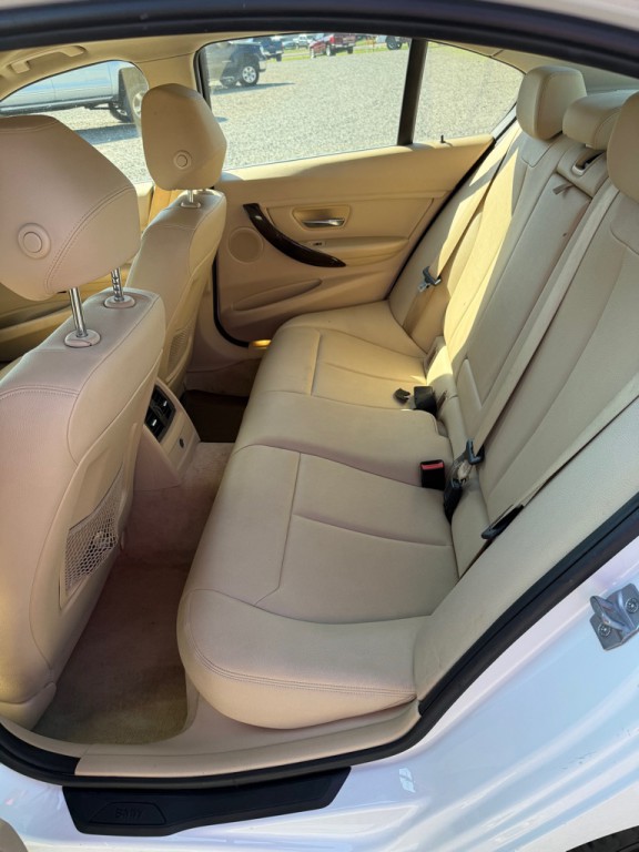 2015 BMW 3 Series Image 7