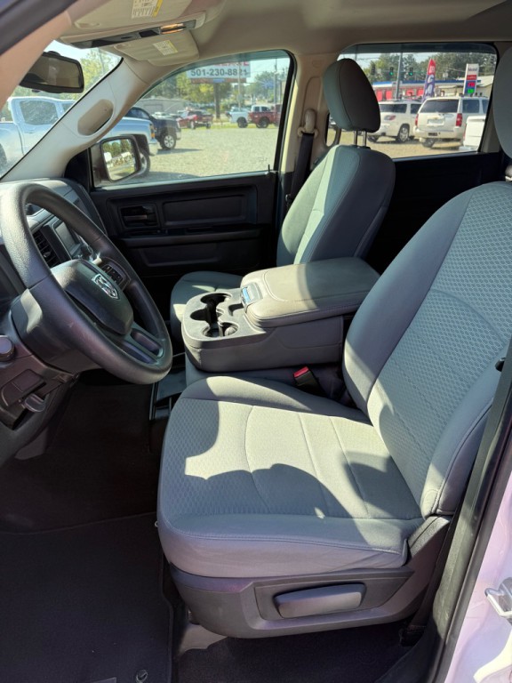 2015 RAM 1500 Image 8