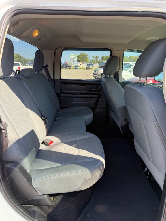 2015 RAM 1500 Image 9