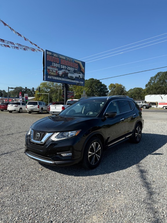 2018 Nissan Rogue Image 1