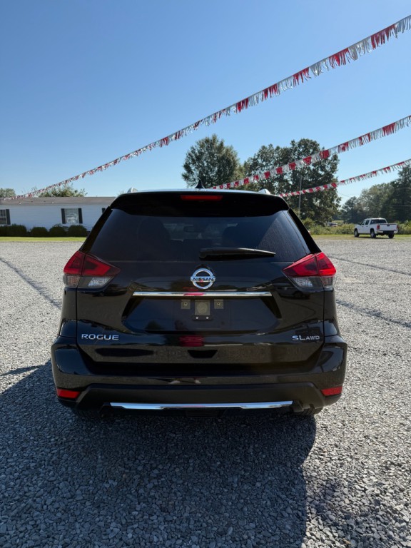 2018 Nissan Rogue Image 5