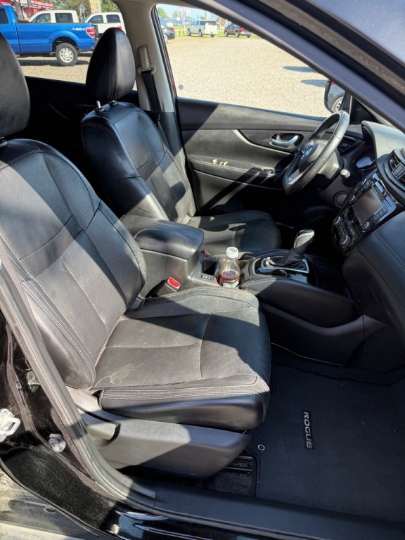 2018 Nissan Rogue Image 11