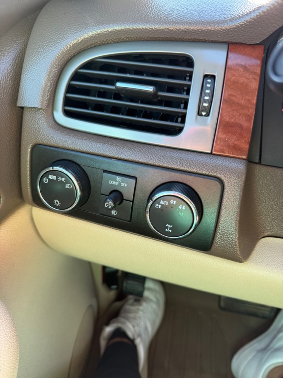 2008 GMC Yukon Image 10