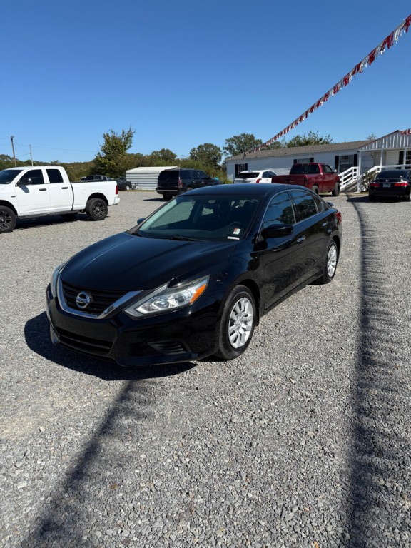 2018 Nissan Altima Image 1