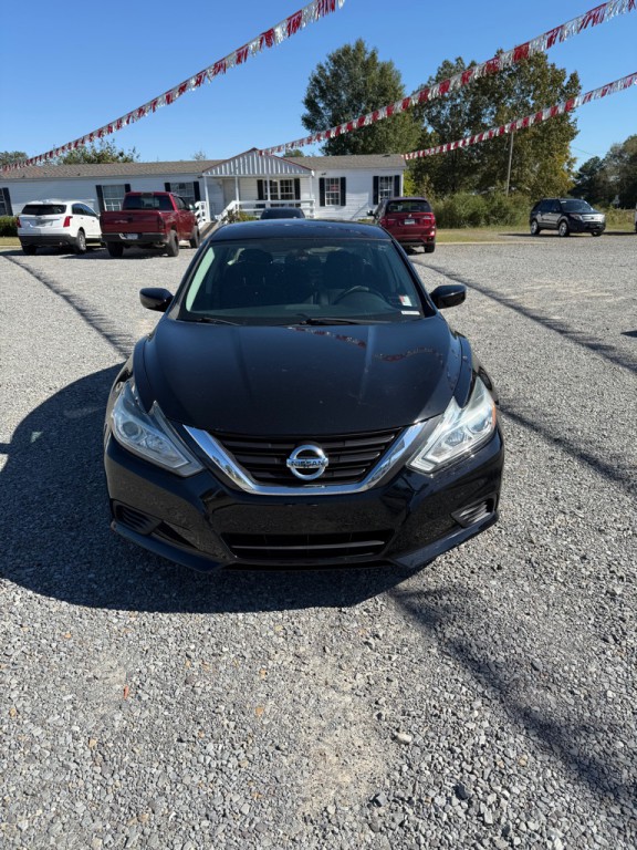 2018 Nissan Altima Image 2