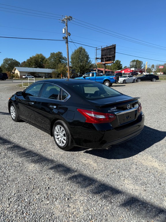 2018 Nissan Altima Image 6