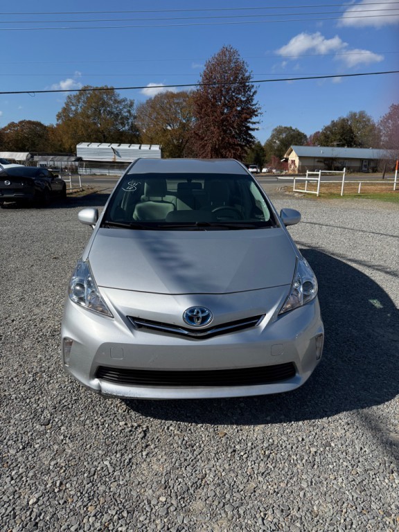 2014 Toyota Prius Image 2