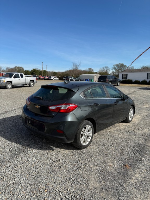 2019 Chevrolet Cruze Image 4