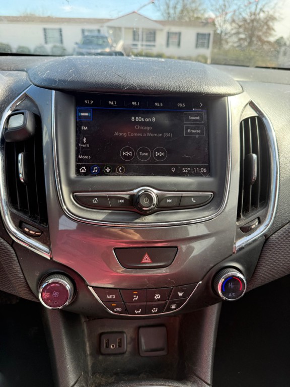 2019 Chevrolet Cruze Image 9