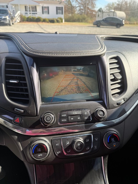 2016 Chevrolet Impala Image 12