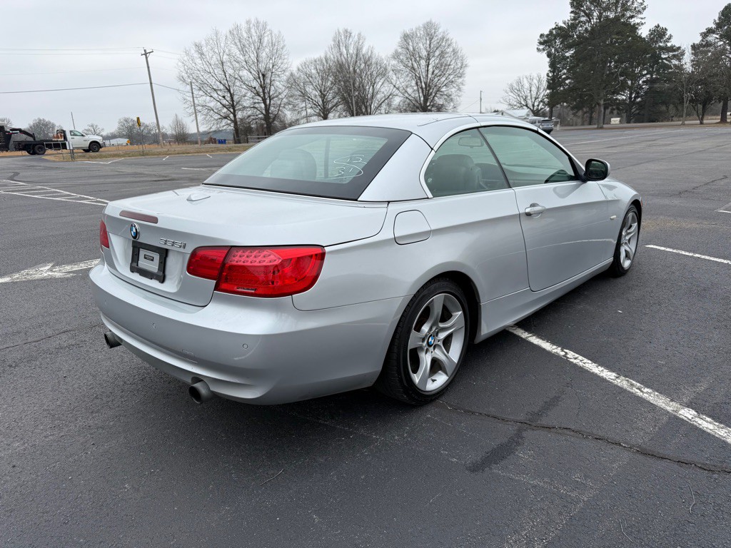 2012 BMW 3 Series Image 6