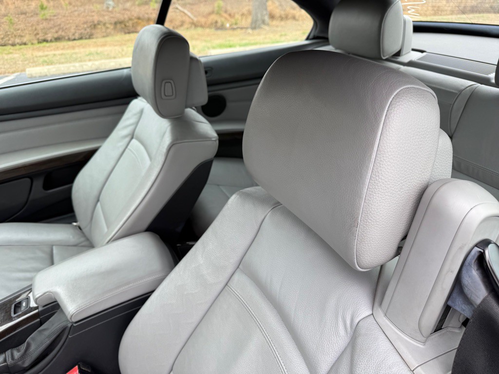 2012 BMW 3 Series Image 13