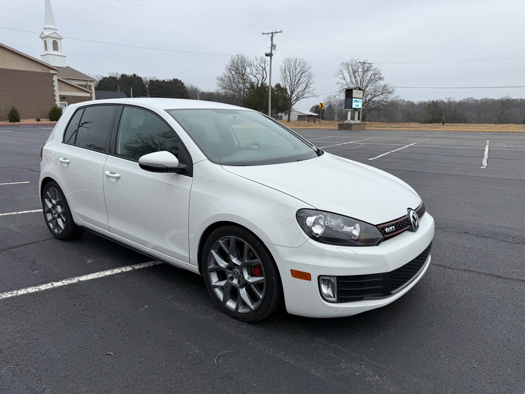 2014 Volkswagen GTI Image 1