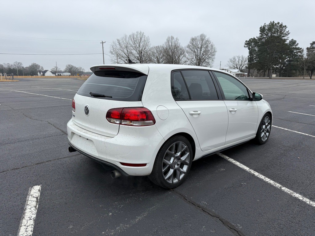 2014 Volkswagen GTI Image 2