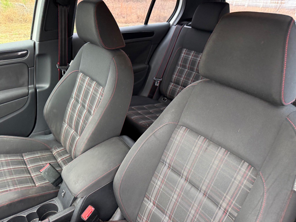 2014 Volkswagen GTI Image 8