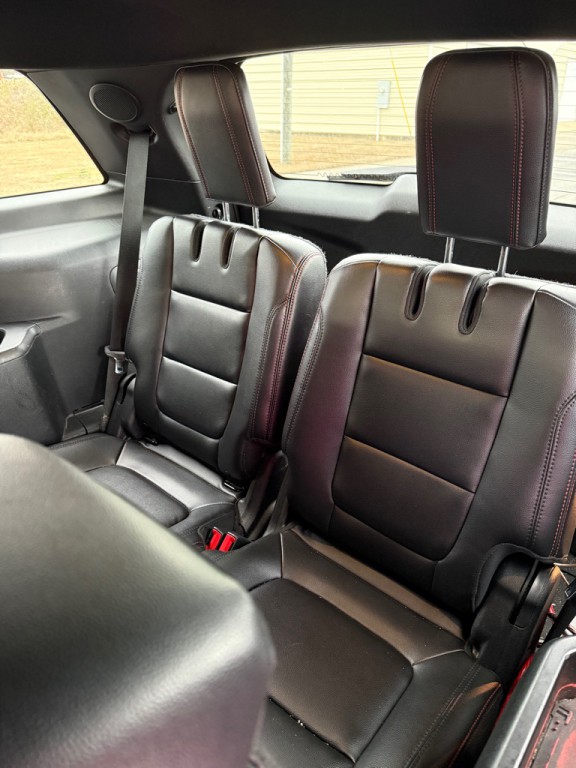 2016 Ford Explorer Image 8