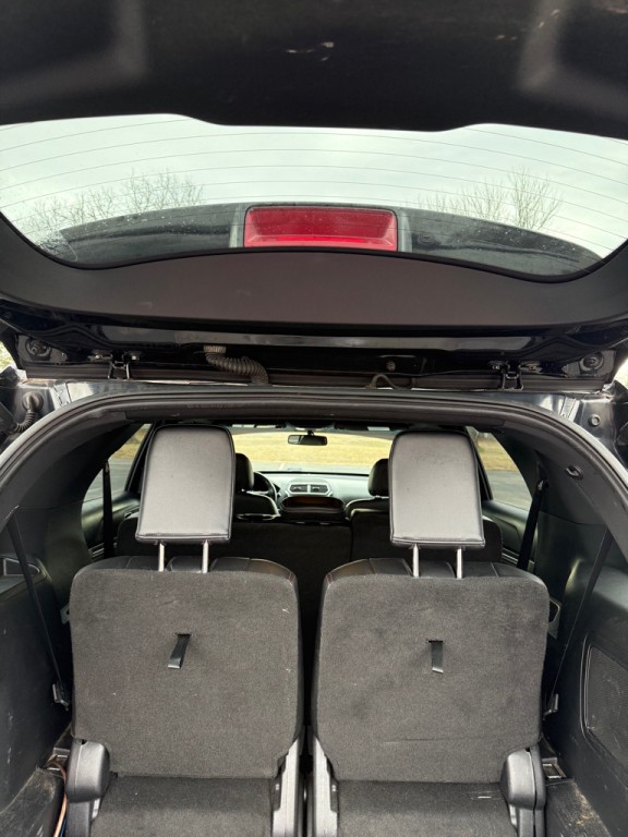 2016 Ford Explorer Image 9