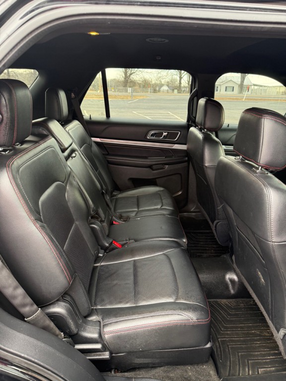 2016 Ford Explorer Image 10