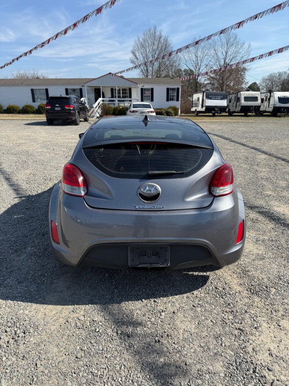 2016 Hyundai Veloster Image 5