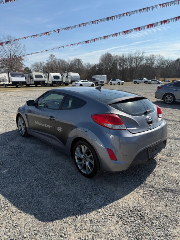 2016 Hyundai Veloster Image 6