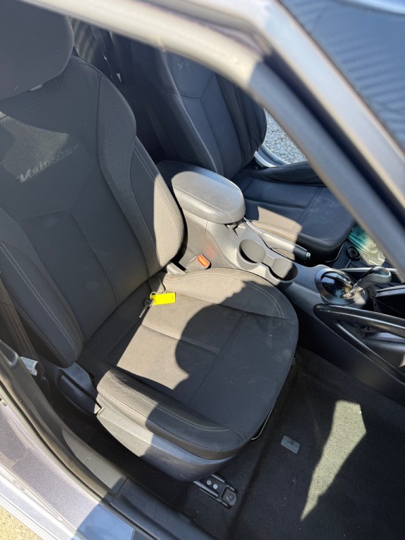 2016 Hyundai Veloster Image 8