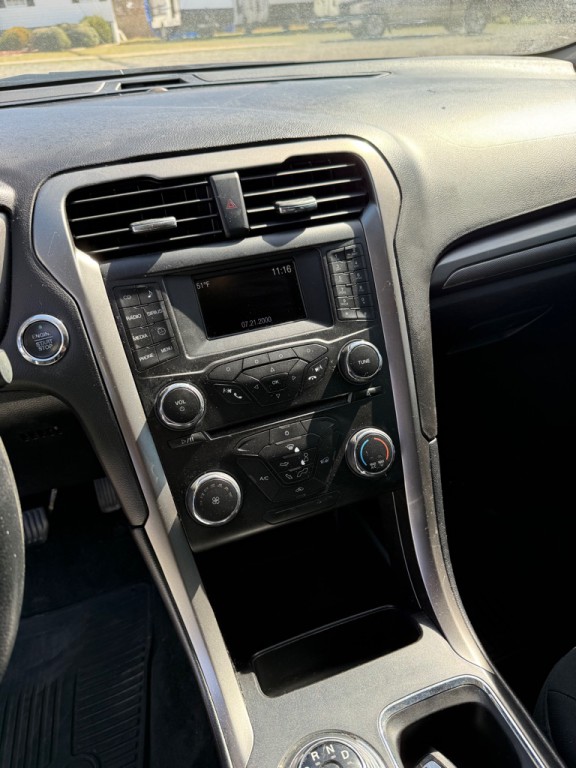 2017 Ford Fusion Image 9